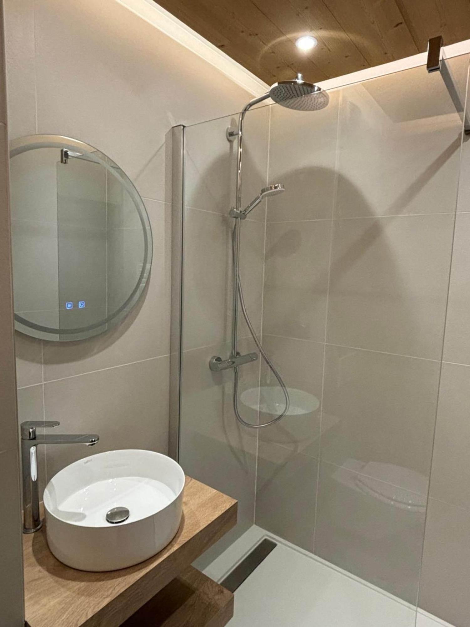 Le Cro-Bidou Hotell Bernex Exteriör bild