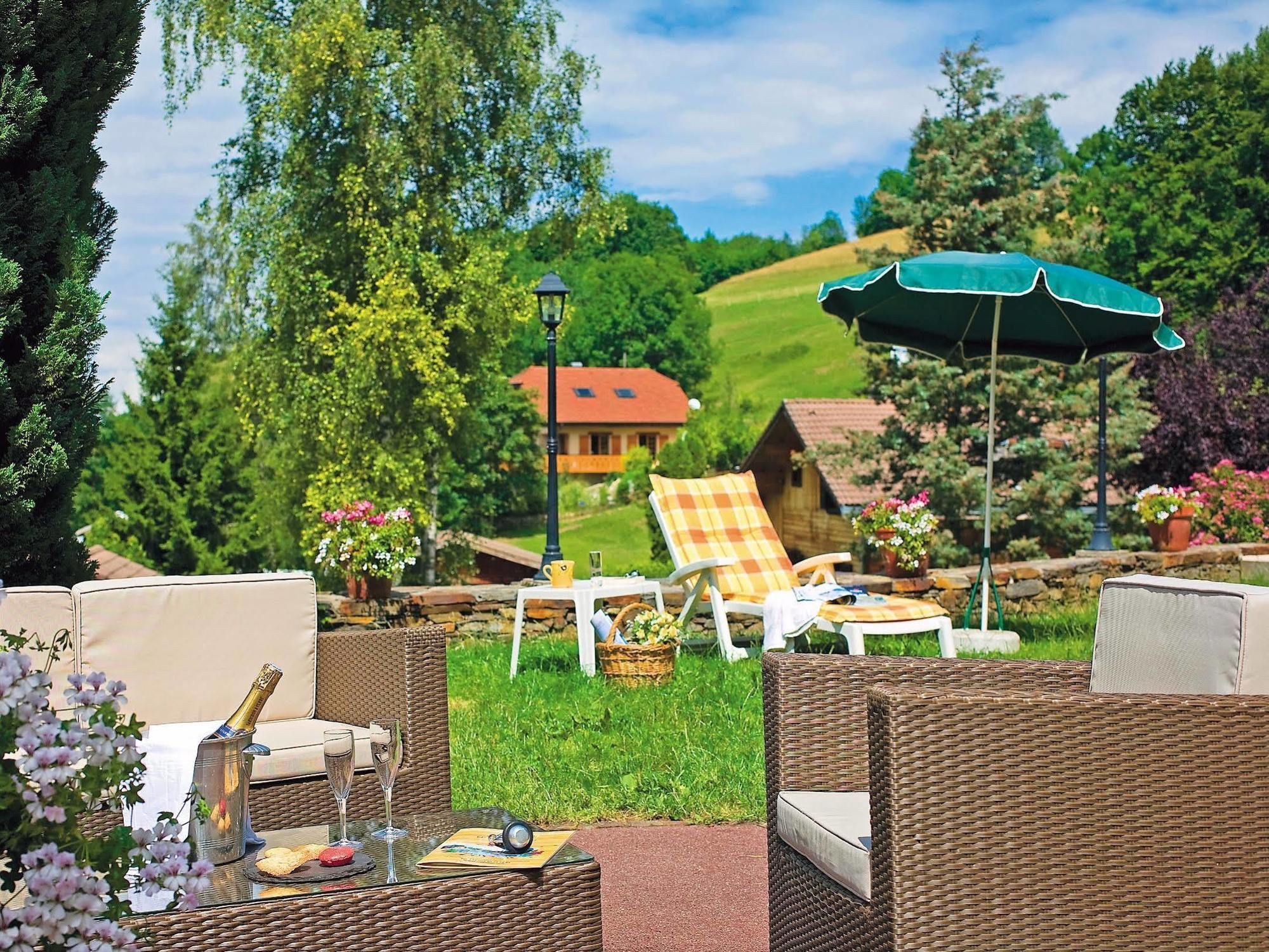 Le Cro-Bidou Hotell Bernex Exteriör bild