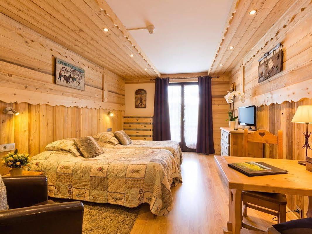 Le Cro-Bidou Hotell Bernex Exteriör bild