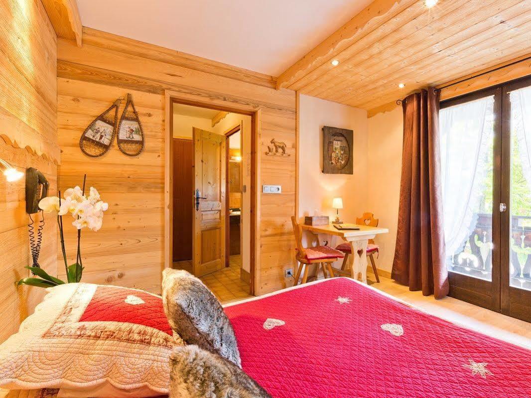 Le Cro-Bidou Hotell Bernex Exteriör bild